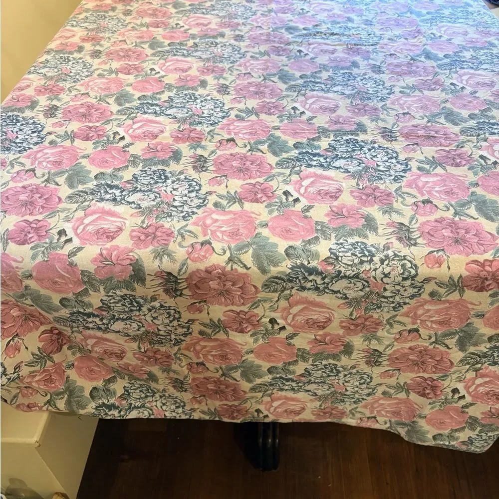 Floral Purple Rose Tablecloth